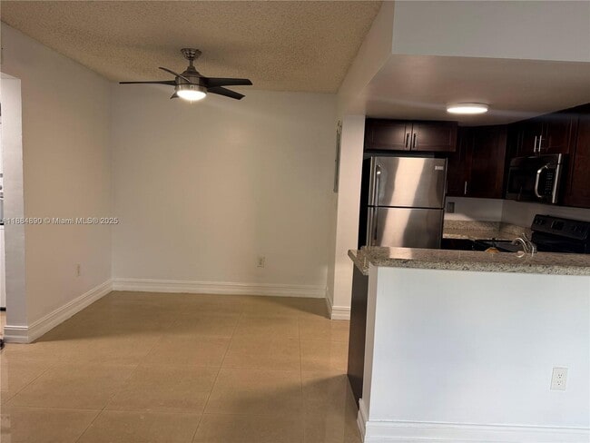Building Photo - 670 NW 85th Pl