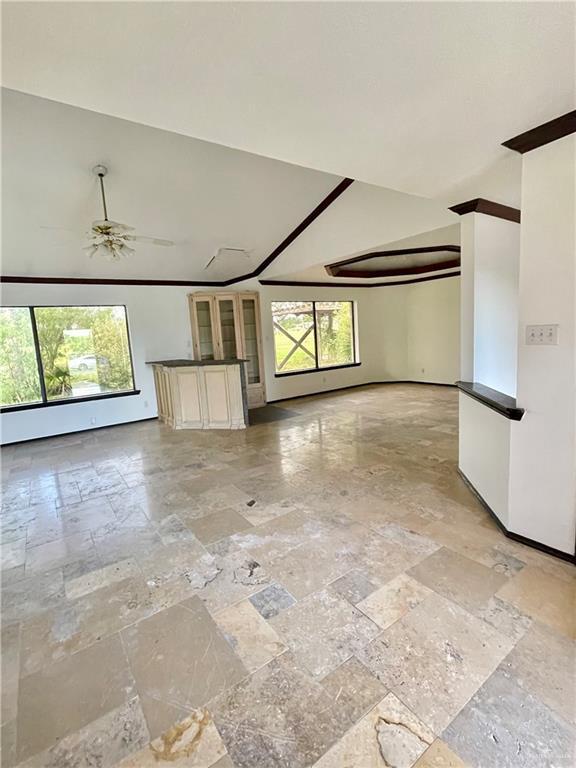 Building Photo - 613 Melanie Dr