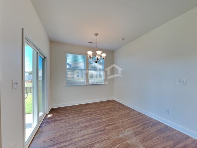 Foto del edificio - 112 Twin River Dr