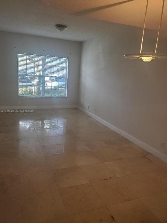 Photo - 16645 Hemingway Dr House