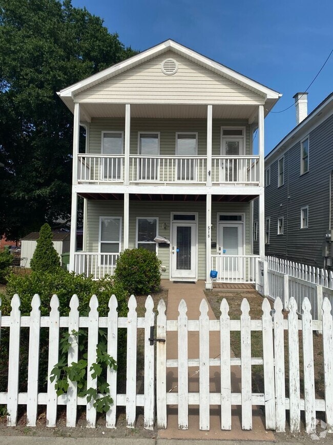 Building Photo - 518 N 6th St