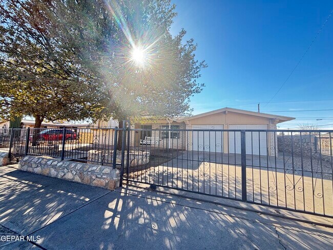 Foto del edificio - 5700 Prince Edward Ave