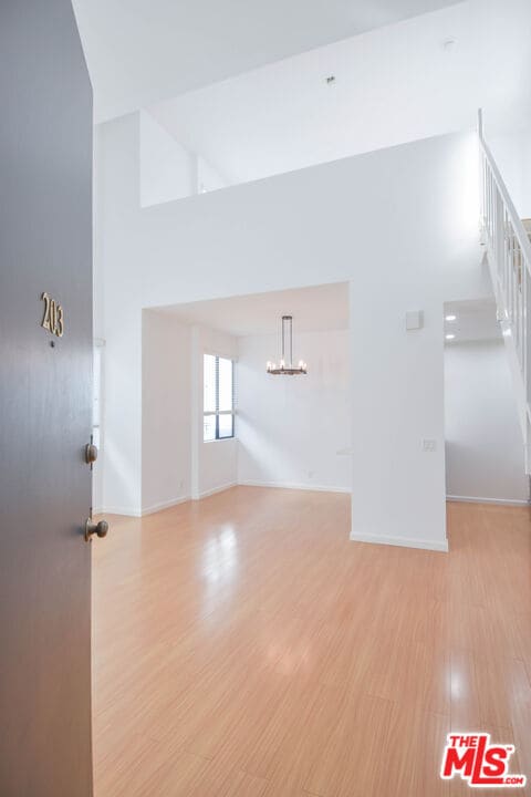 Foto del edificio - 1727-1727 Glendon Ave