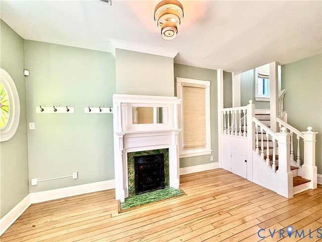 Building Photo - 14 N Davis Ave