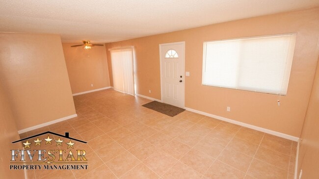 Foto del edificio - Apartment for Rent on 3017 "Q" Street Apt B