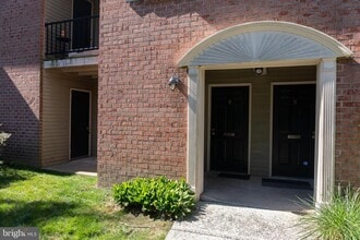 Building Photo - 10 Wingate Ct