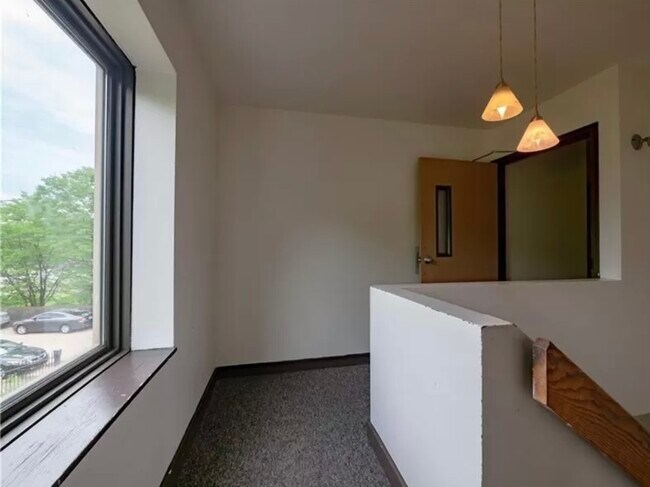 Foto del edificio - 100 2nd St