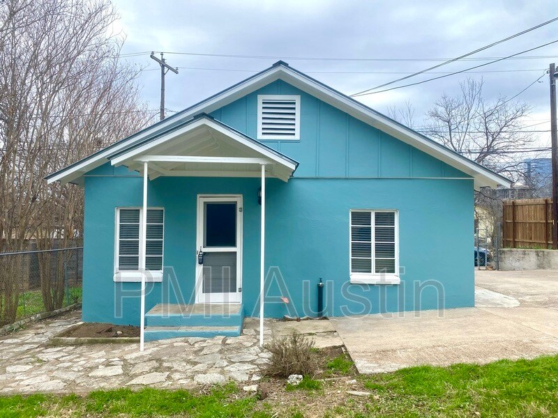 Primary Photo - 1011 E 9th St