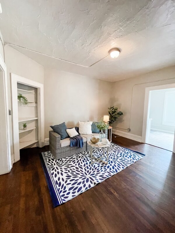 Building Photo - 406 Montgomery St