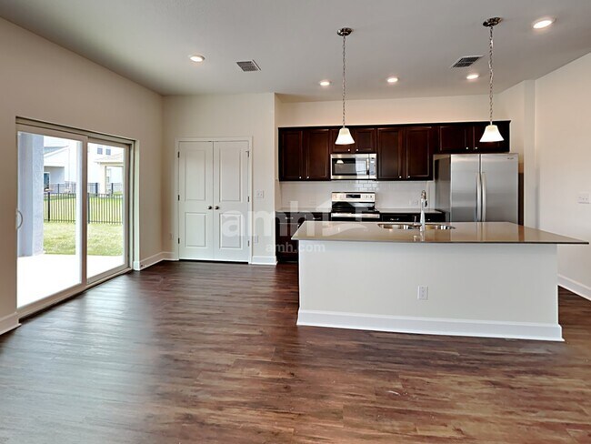 Foto del edificio - 33959 Night Lily Dr