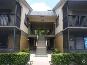 Building Photo - 522 Trace Cir