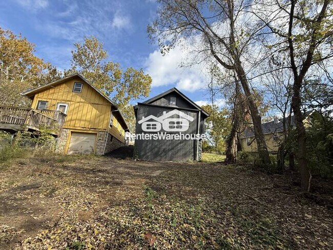 Foto del edificio - Updated 5 Bedroom/ 2.5 Bath Home In KCMO *READY NOW*