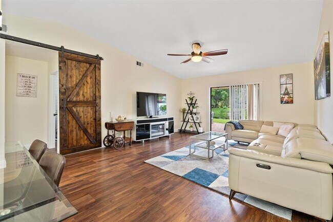 Building Photo - 6734 Bridlewood Ct