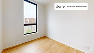 Building Photo - Private bedroom in 4 bed/3 bath Home