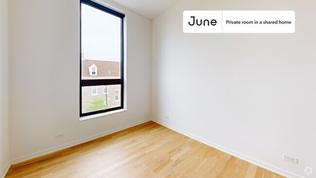 Building Photo - Private bedroom in 4 bed/3 bath Home