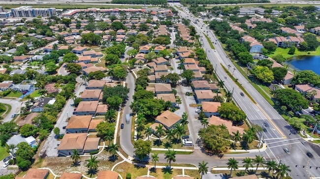 Building Photo - 2107 Catherine Dr
