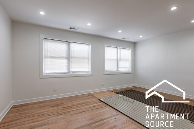 Foto del edificio - 1756 W Rosehill Dr