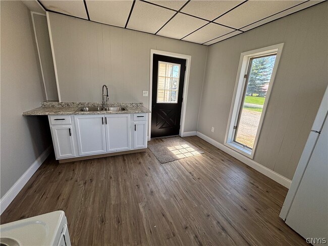 Foto del edificio - 26216 State Rte 3