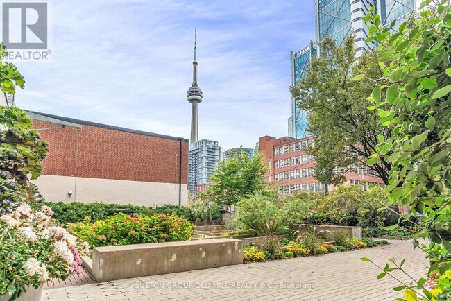 Photo du bâtiment - 400 Wellington St W