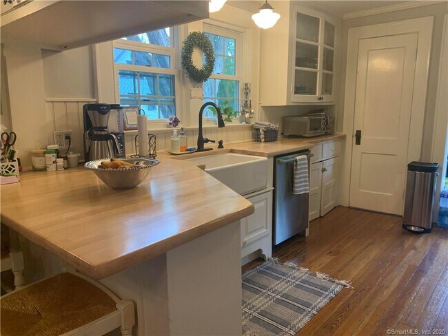 Building Photo - 52 Washington Ave