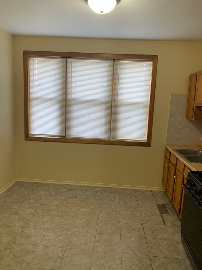 Foto del edificio - 3102 N Cicero Ave