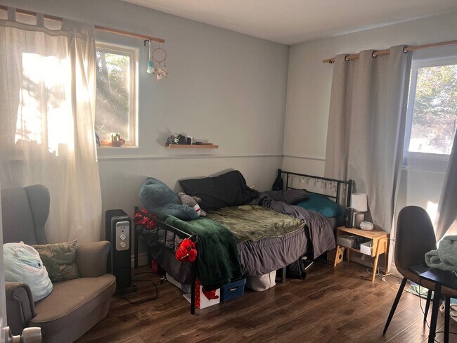 Foto del edificio - 7177 Sunny Pl