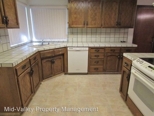 Foto del edificio - 3800 W Whitendale Ave