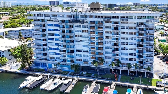 Foto del edificio - 13155 Ixora Ct