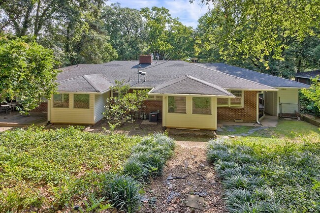 Building Photo - 201 Waccamaw Ave