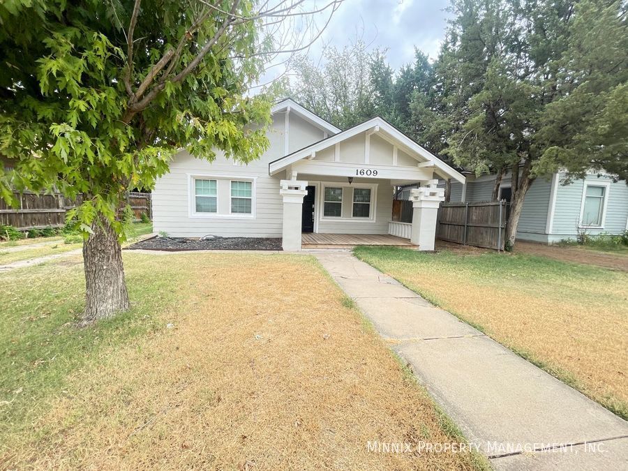 Primary Photo - 1609 S Taylor St
