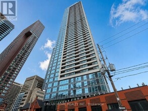 Building Photo - 609 Sherbourne St