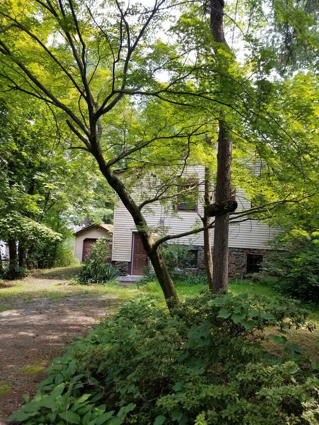 2 Alpine Rd, Towaco, NJ 07082 House Rental in Towaco, NJ