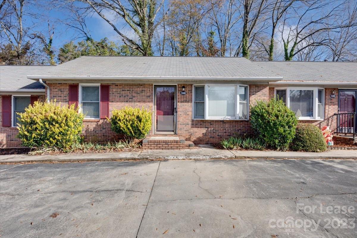 Foto principal - 1148 McKinnon Dr