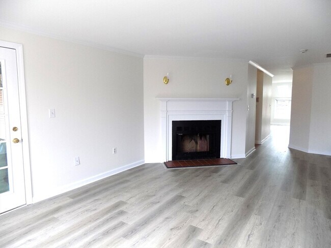 Foto del edificio - 43 Highland Ct