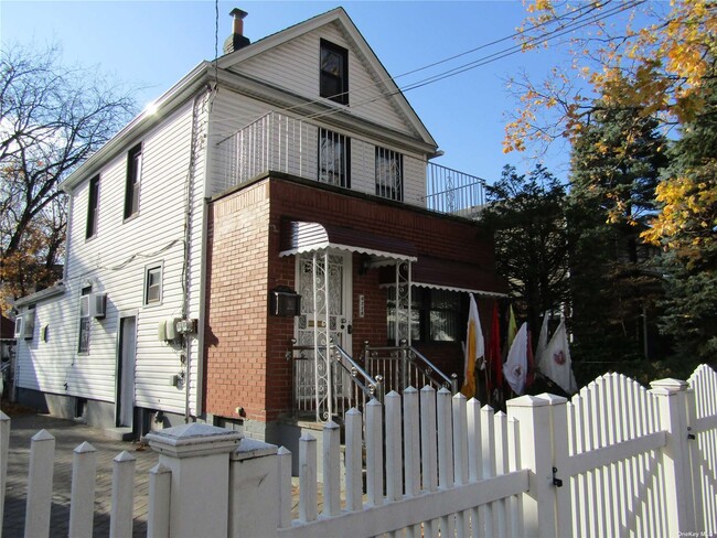 Building Photo - 92-28 220th St