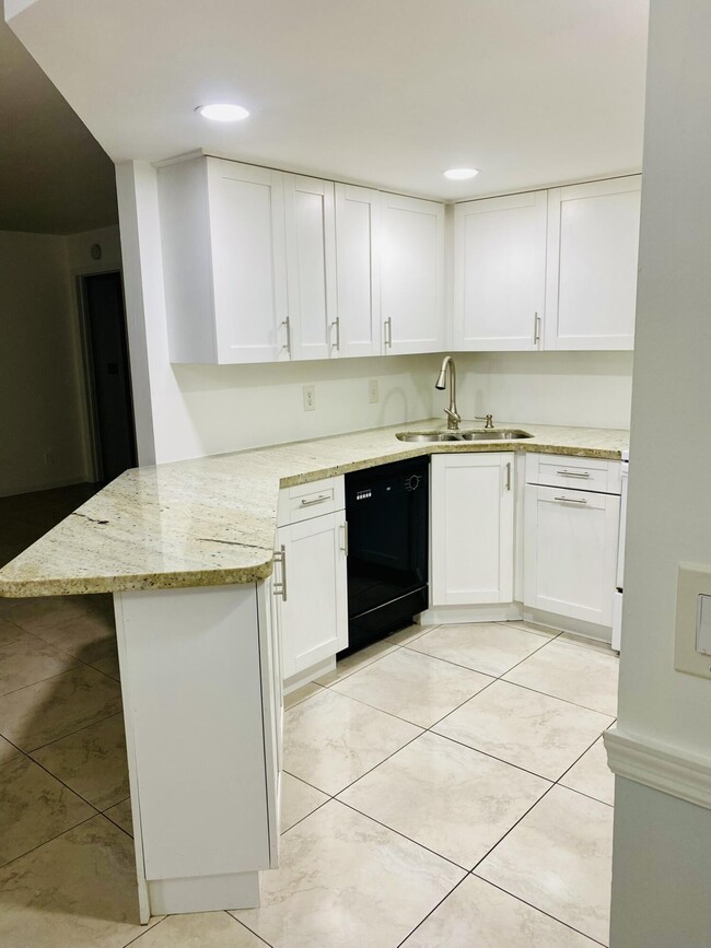 Building Photo - 6520 Chasewood Dr