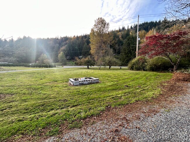 Foto del edificio - 5783 Mt Baker Hwy