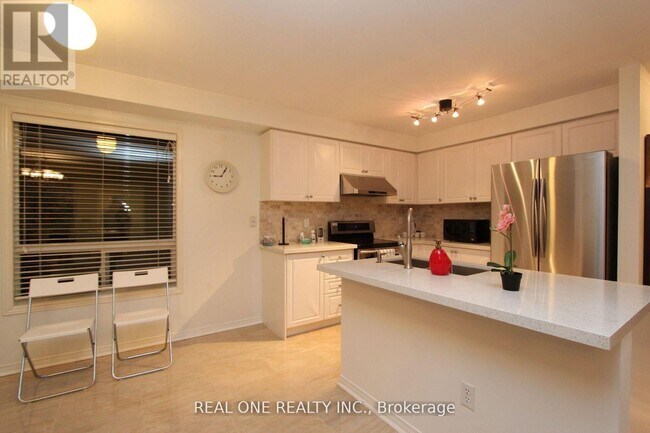 Building Photo - 287 Bantry Ave