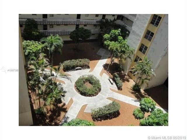 Foto del edificio - 15600 NW 7th Ave