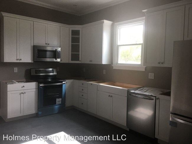 Foto del edificio - 1644 Forest Ave