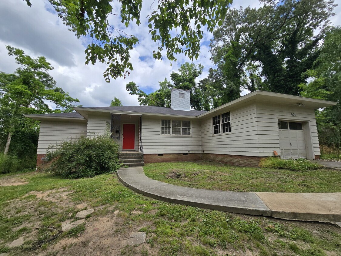 Foto principal - 604 Highland Park Dr