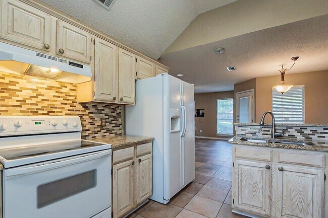 Foto del edificio - 4415 Haverhill Ln