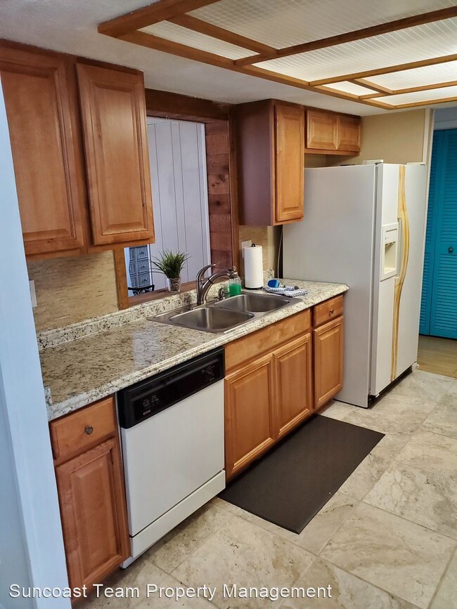 Building Photo - 3 br, 2 bath House - 520 Spruce St. ACH -