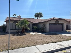 Building Photo - 3120 N Leafwood St