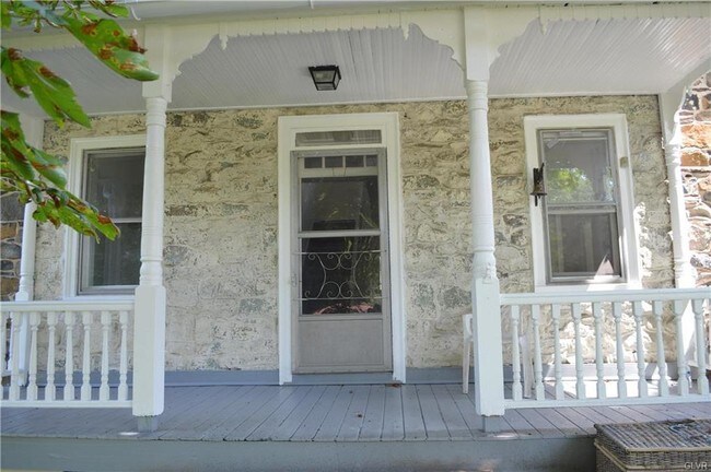 Building Photo - 7829 Spinnerstown Rd