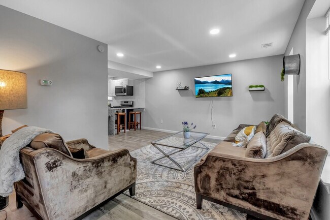 Foto del edificio - 196 Maple St