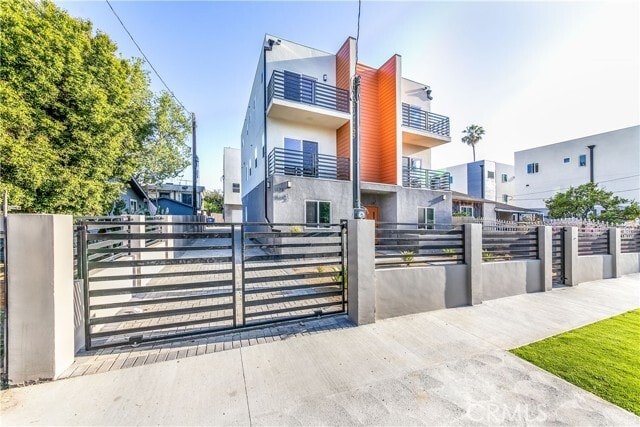 Building Photo - 11308 Miranda St