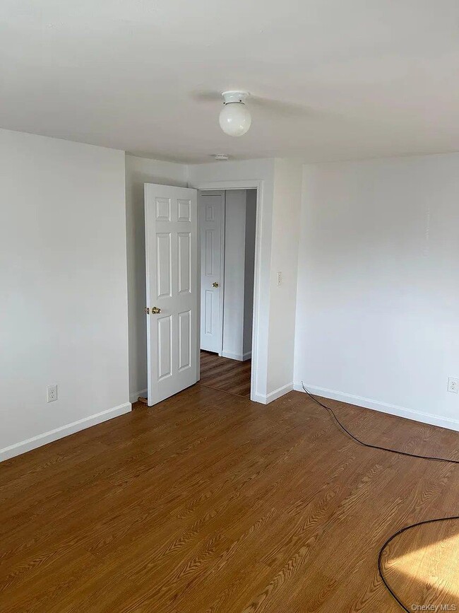 Building Photo - 36 Radcliffe Rd