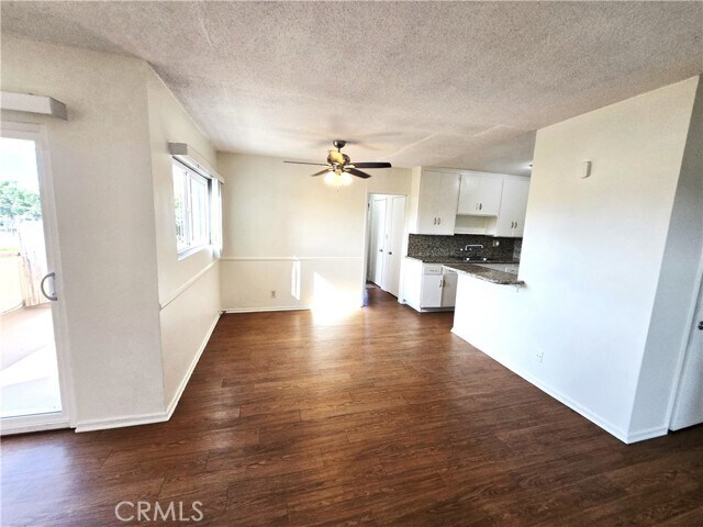 Foto del edificio - 12317 Gale Ave