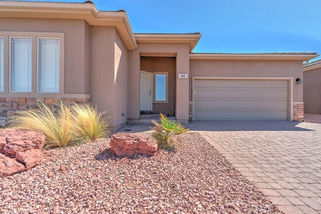 Foto del edificio - Spacious 3 Bedroom Corner Lot Home Near So...